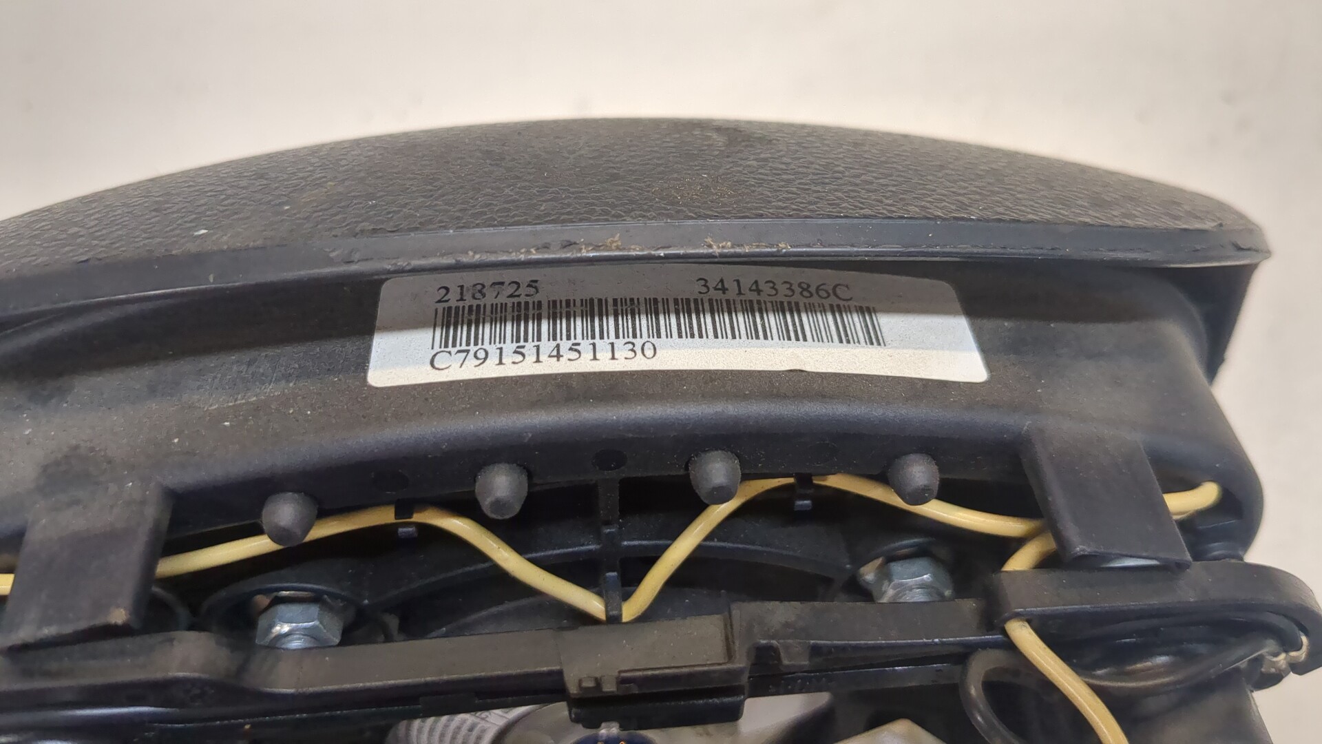 Подушка безопасности в рулевое колесо