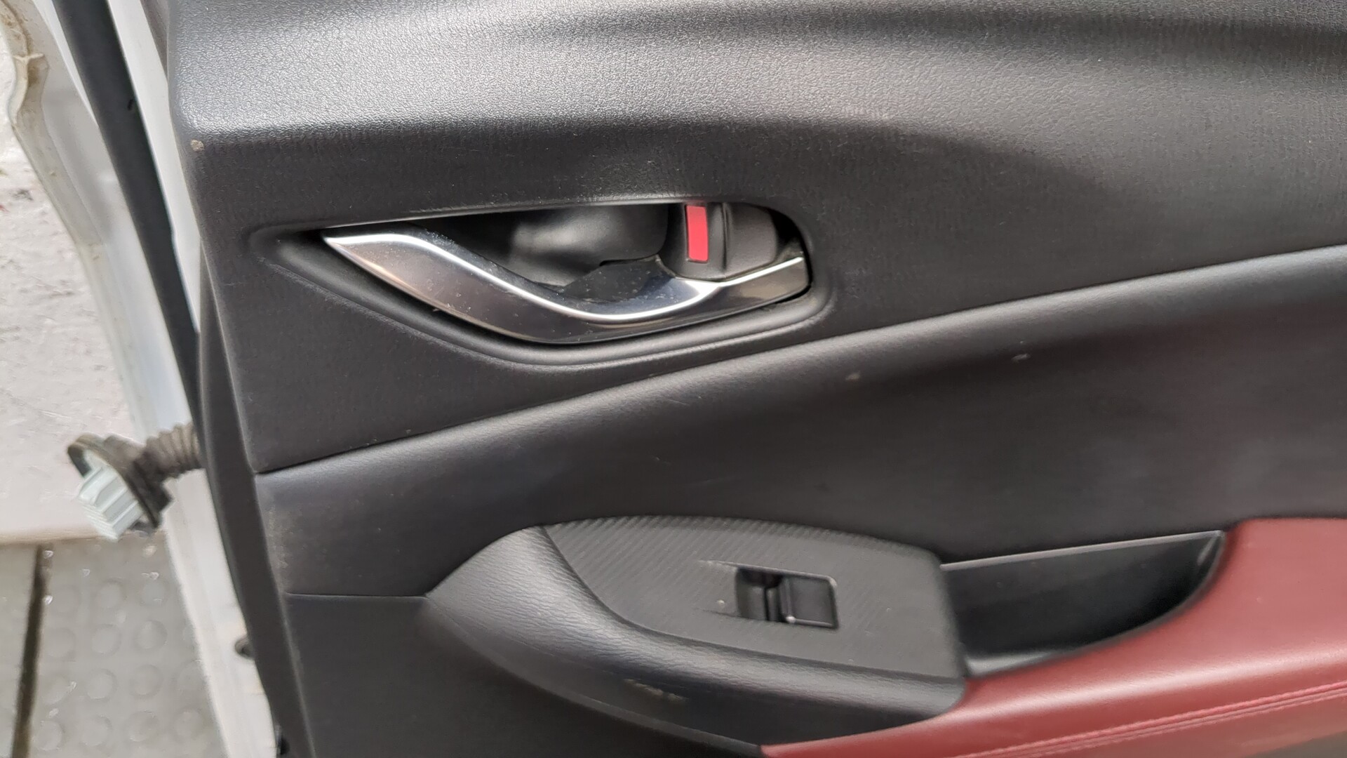 Дверь задняя правая