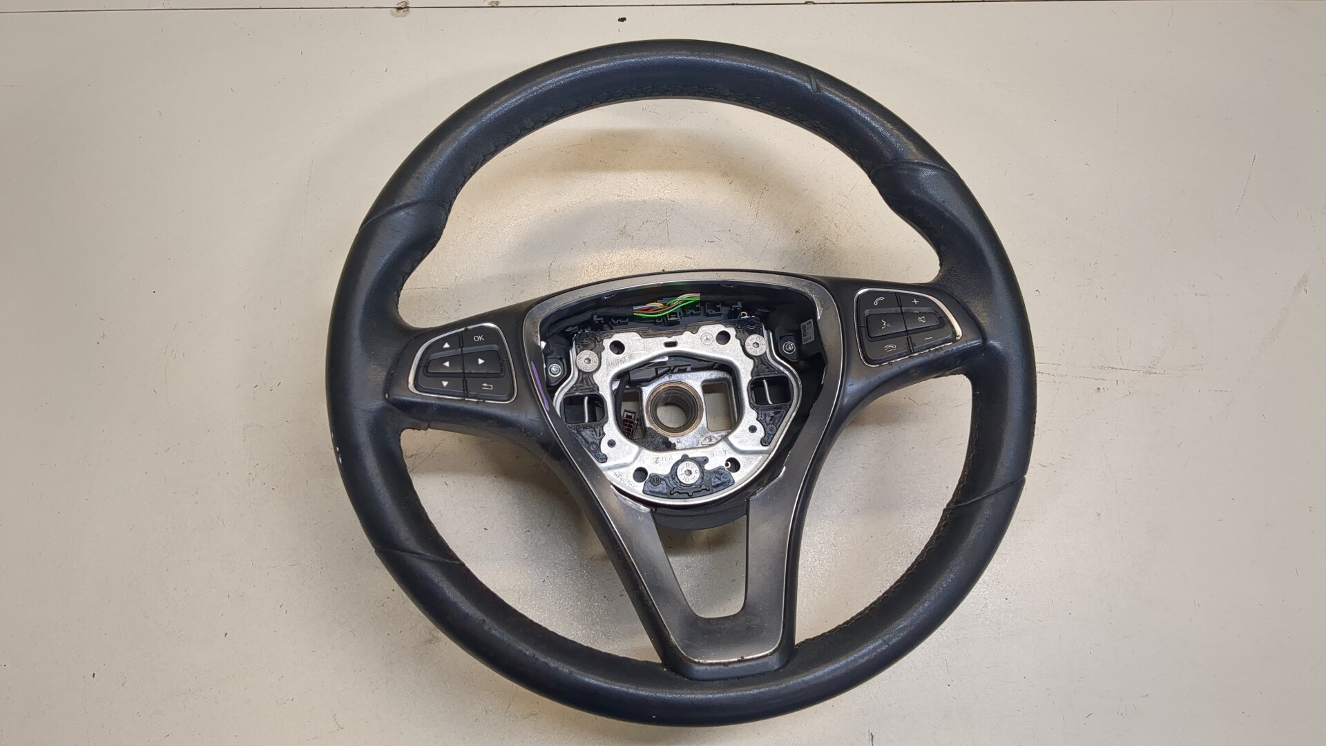 Рулевое колесо (руль)