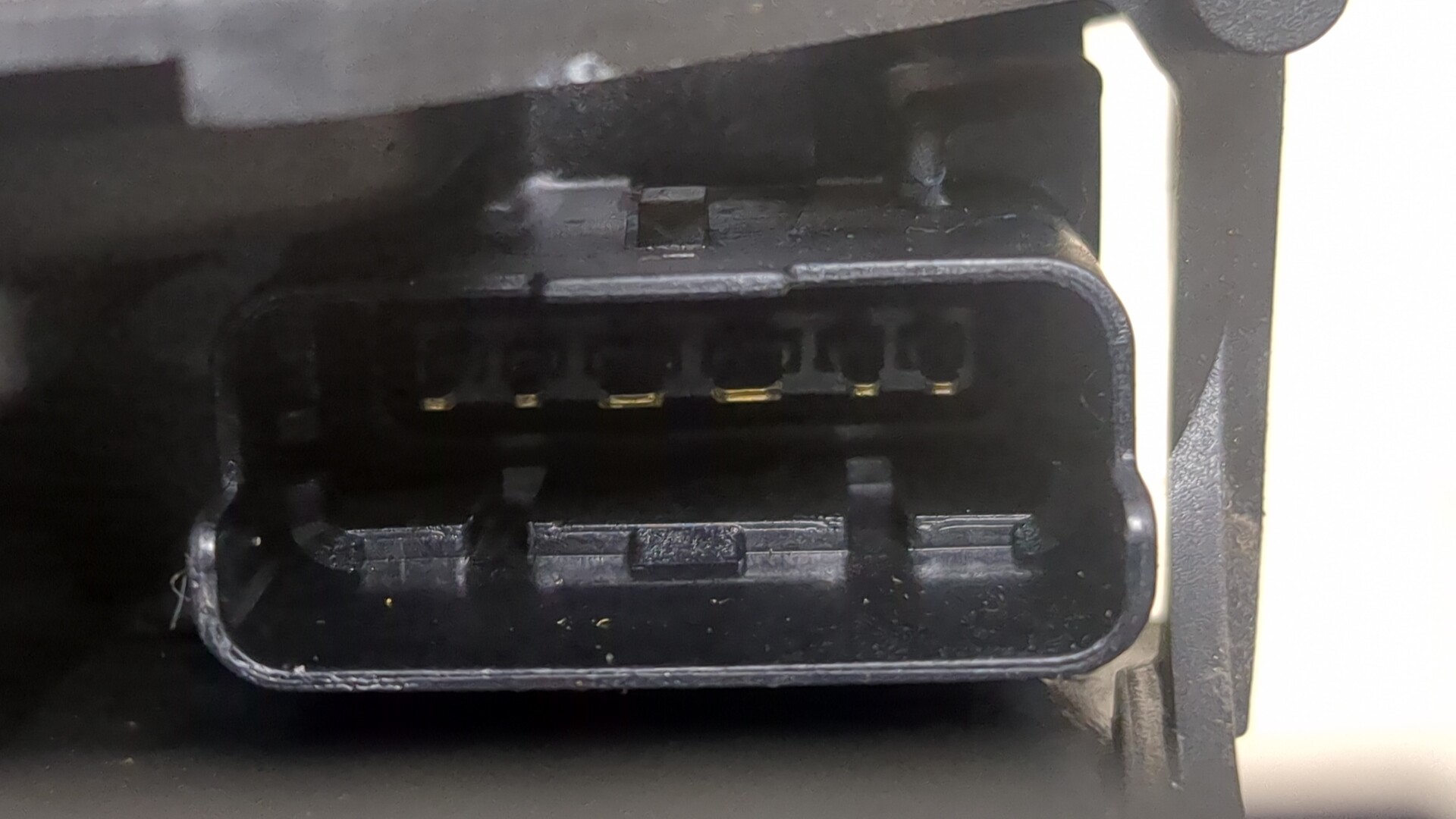 Замок двери передней правой