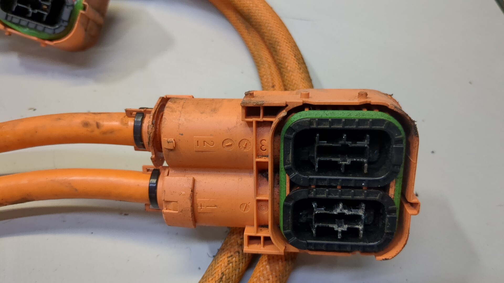 Провод высокого напряжения