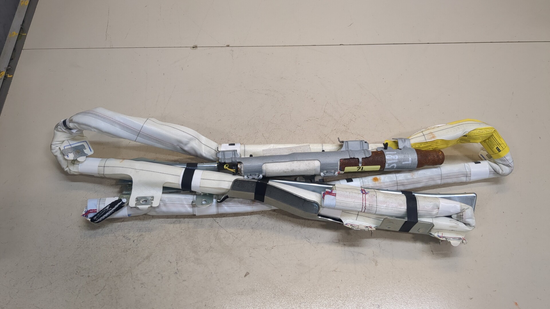 Подушка безопасности боковая (шторка)