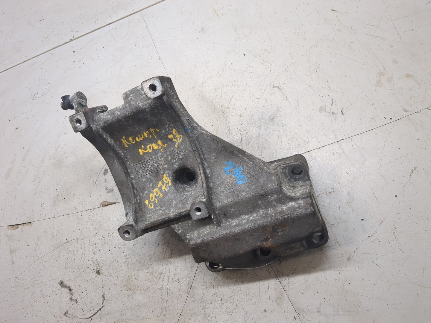 Кронштейн кондиционера