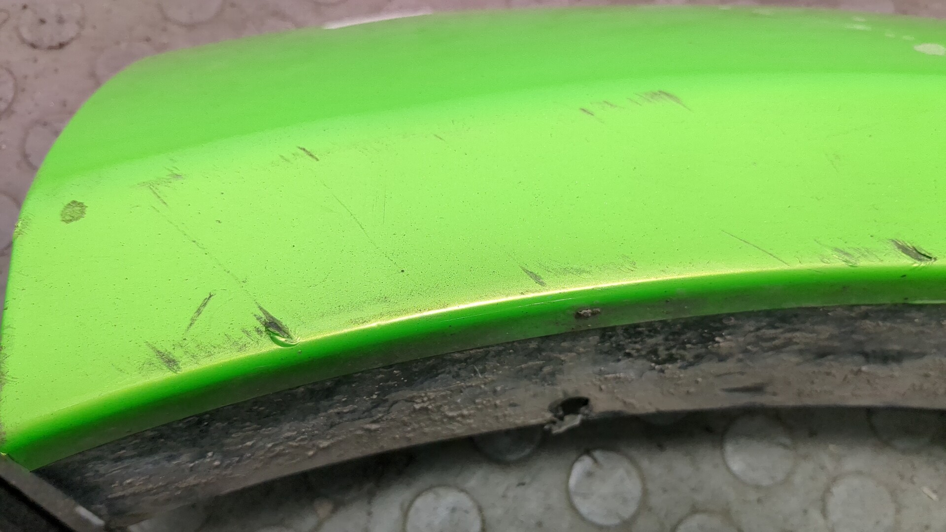 Молдинг заднего крыла правого