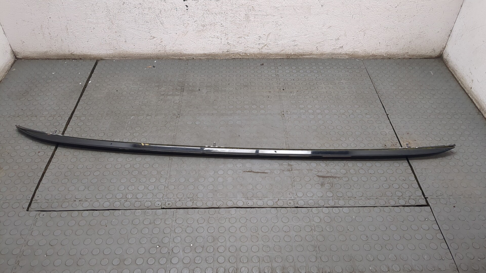 Рейлинг (релинг) левый (планка на крышу)