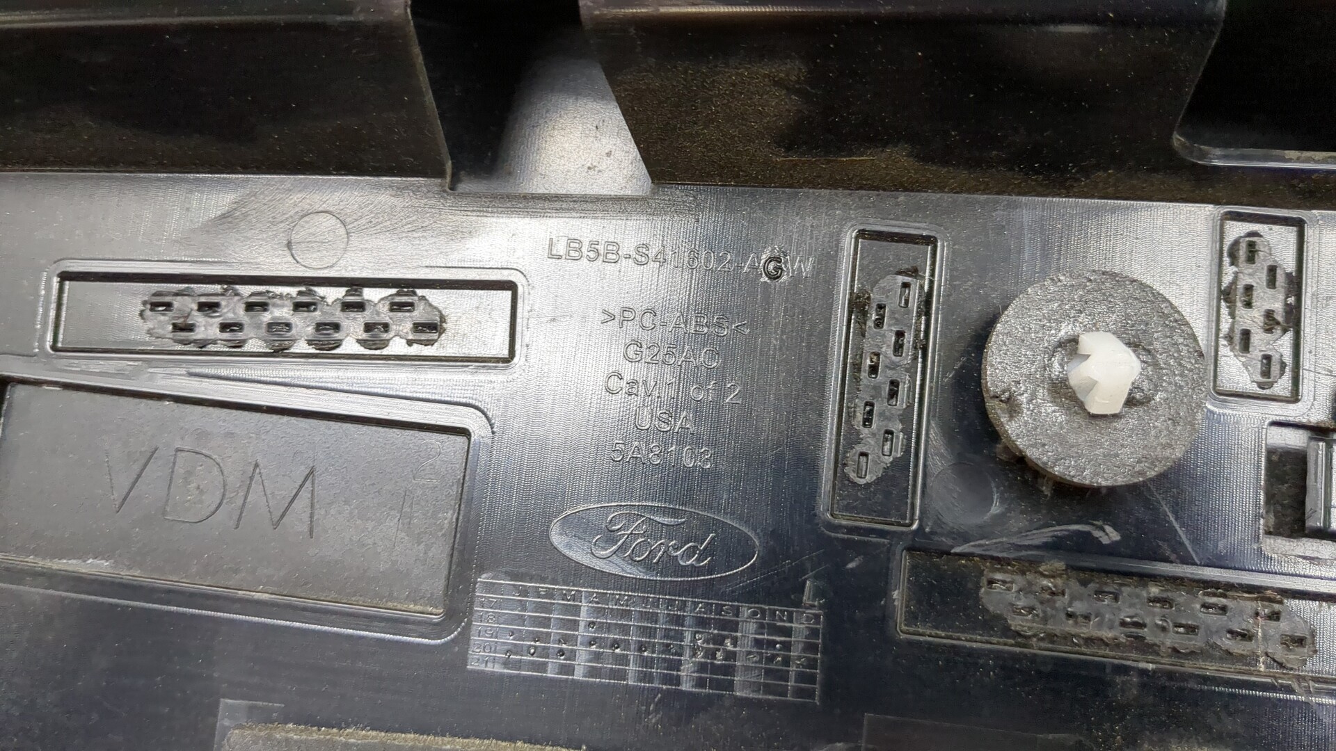 Спойлер переднего бампера