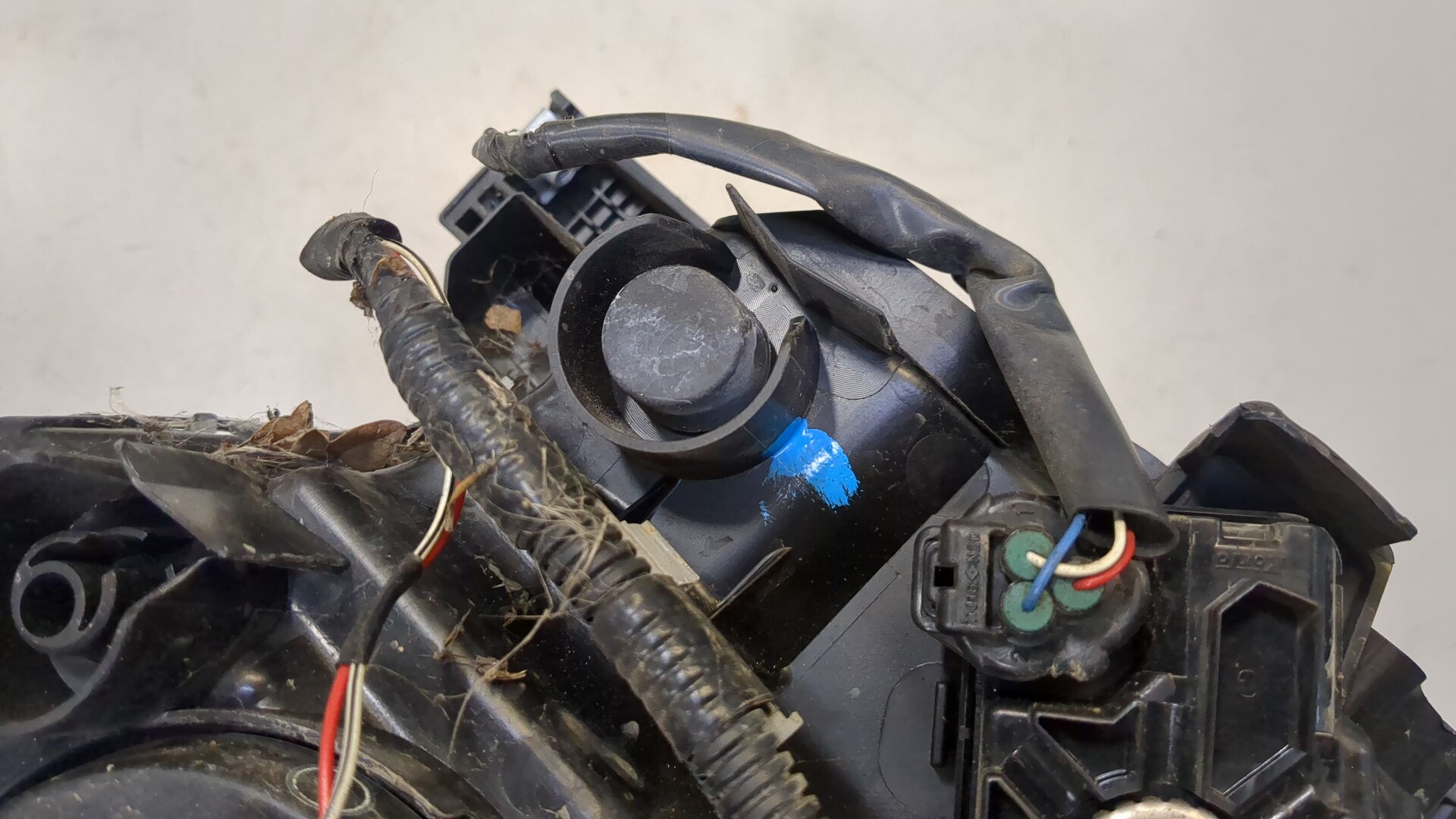 Фара правая