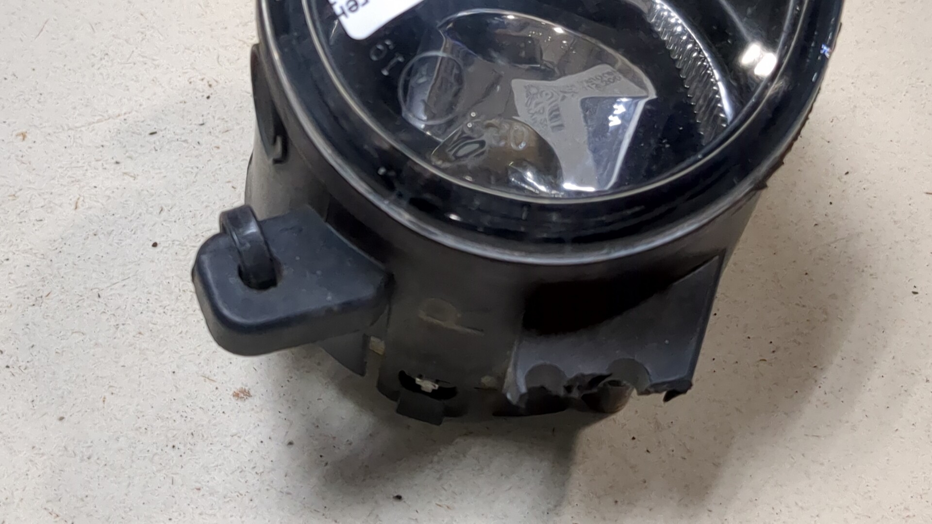 Фара противотуманная правая