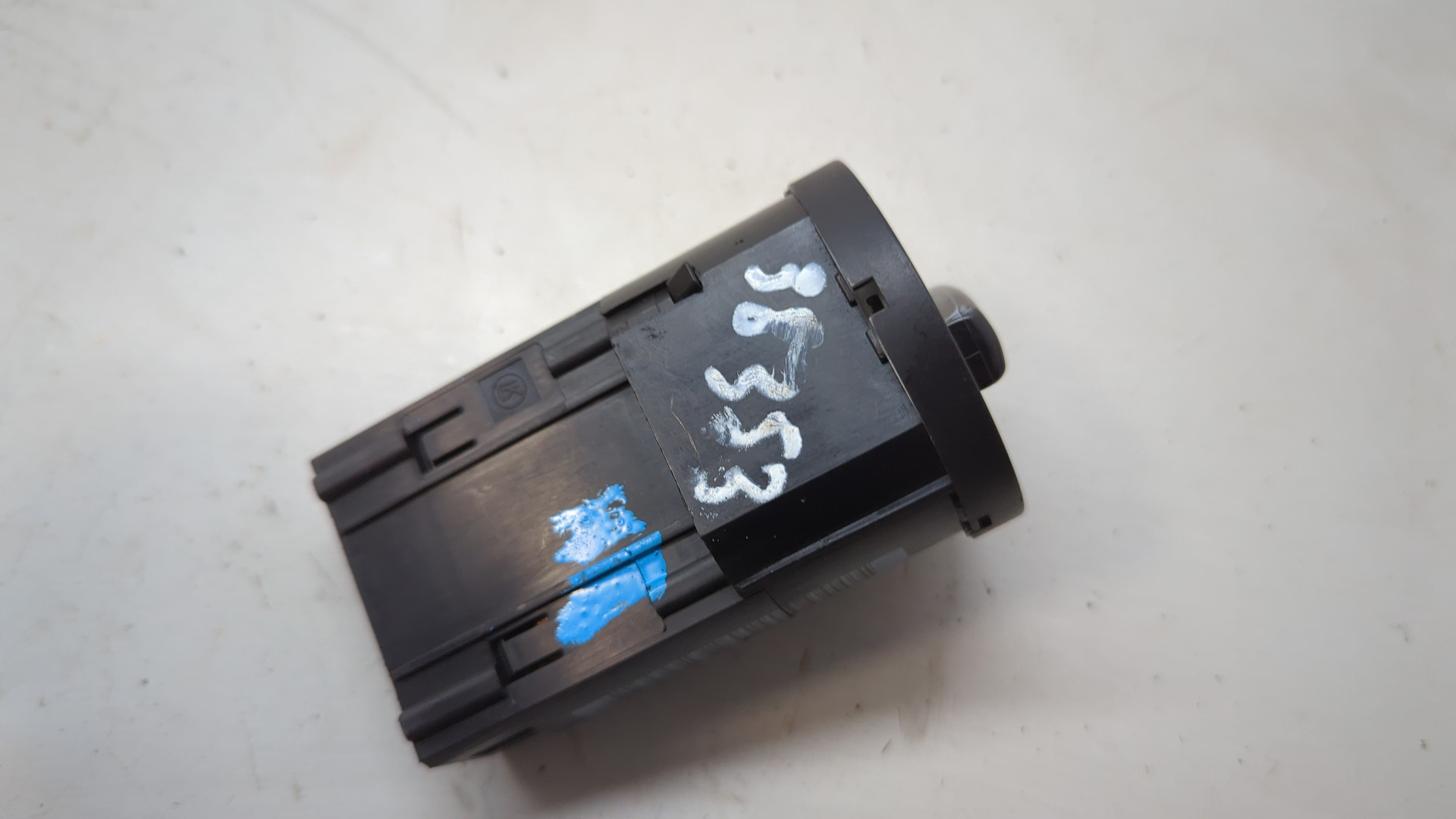 Переключатель света фар