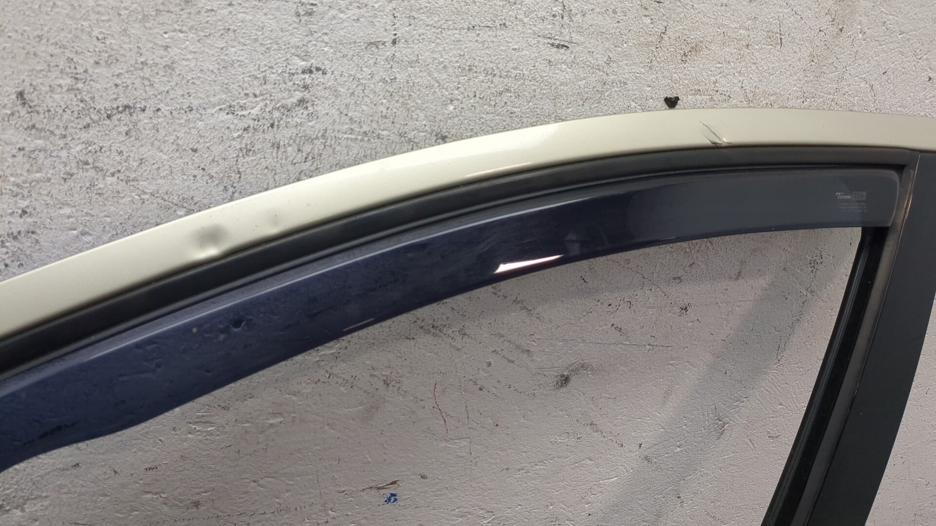 Дверь передняя левая