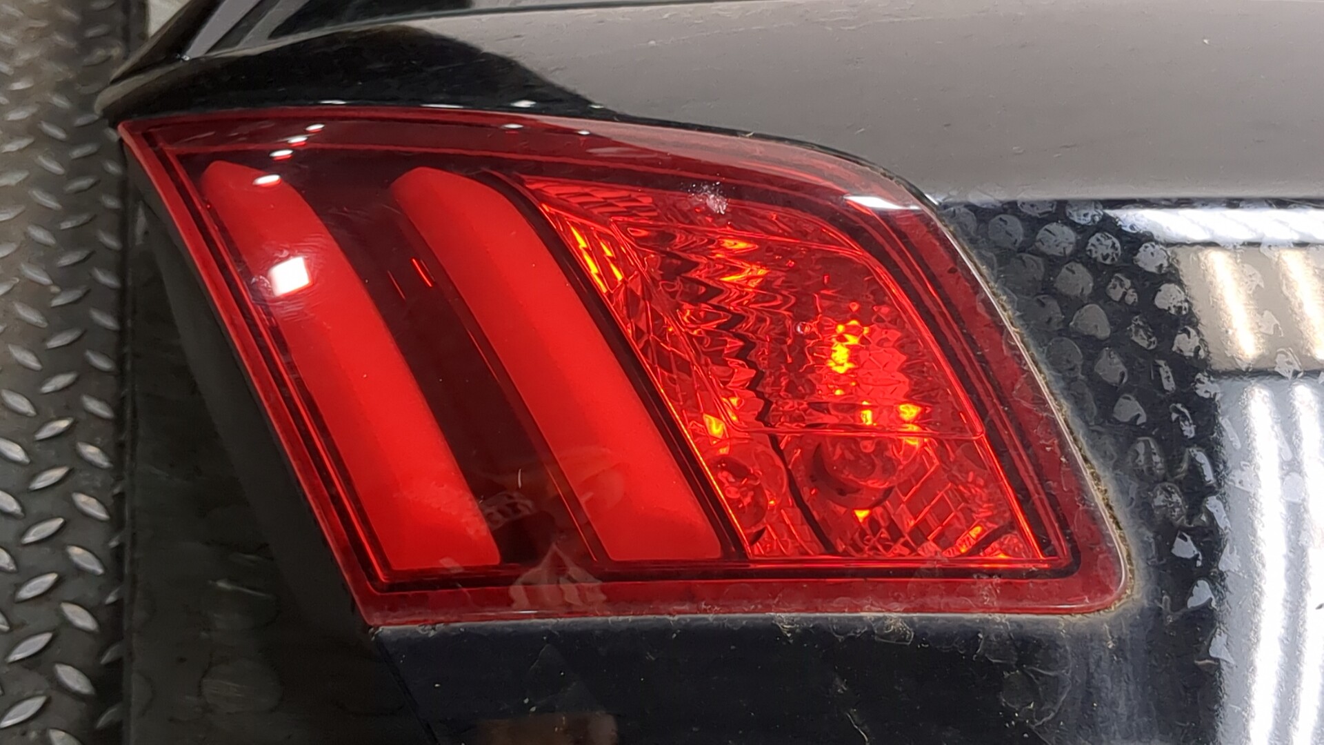 Дверь багажника