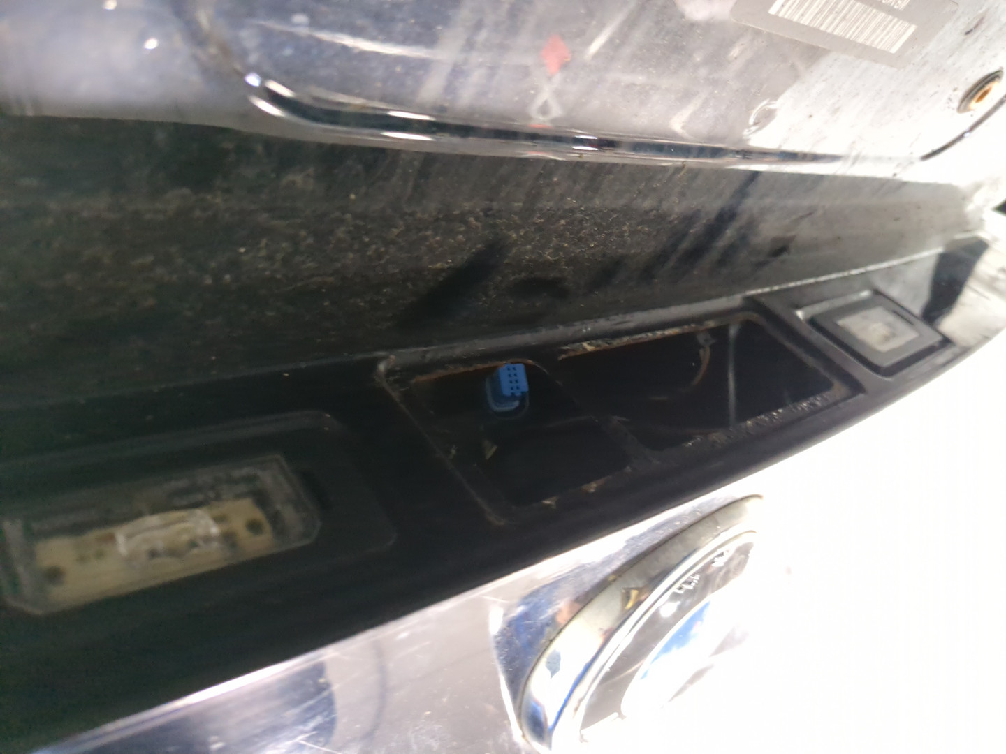 Дверь багажника