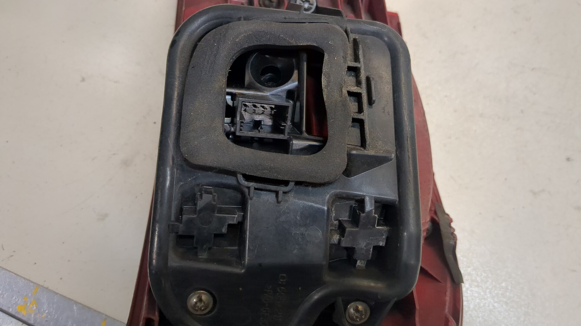 Фонарь задний левый