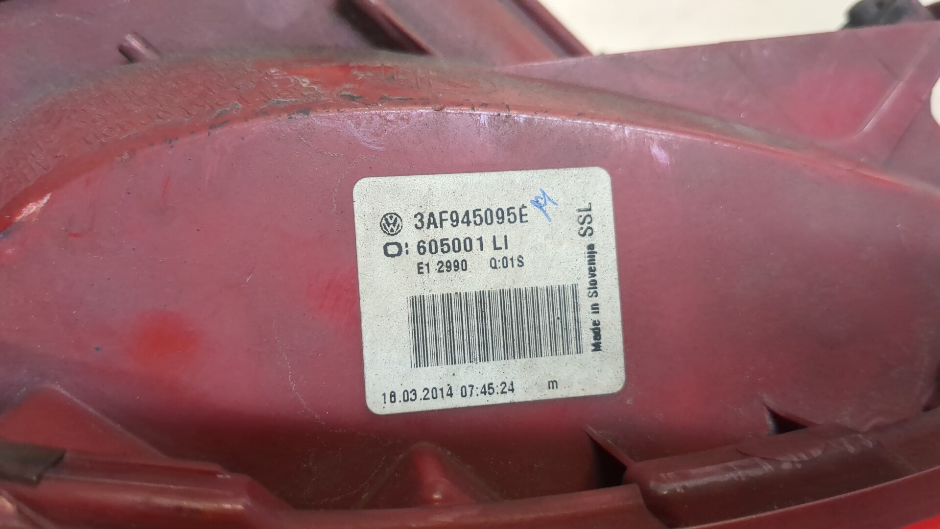 Фонарь задний левый