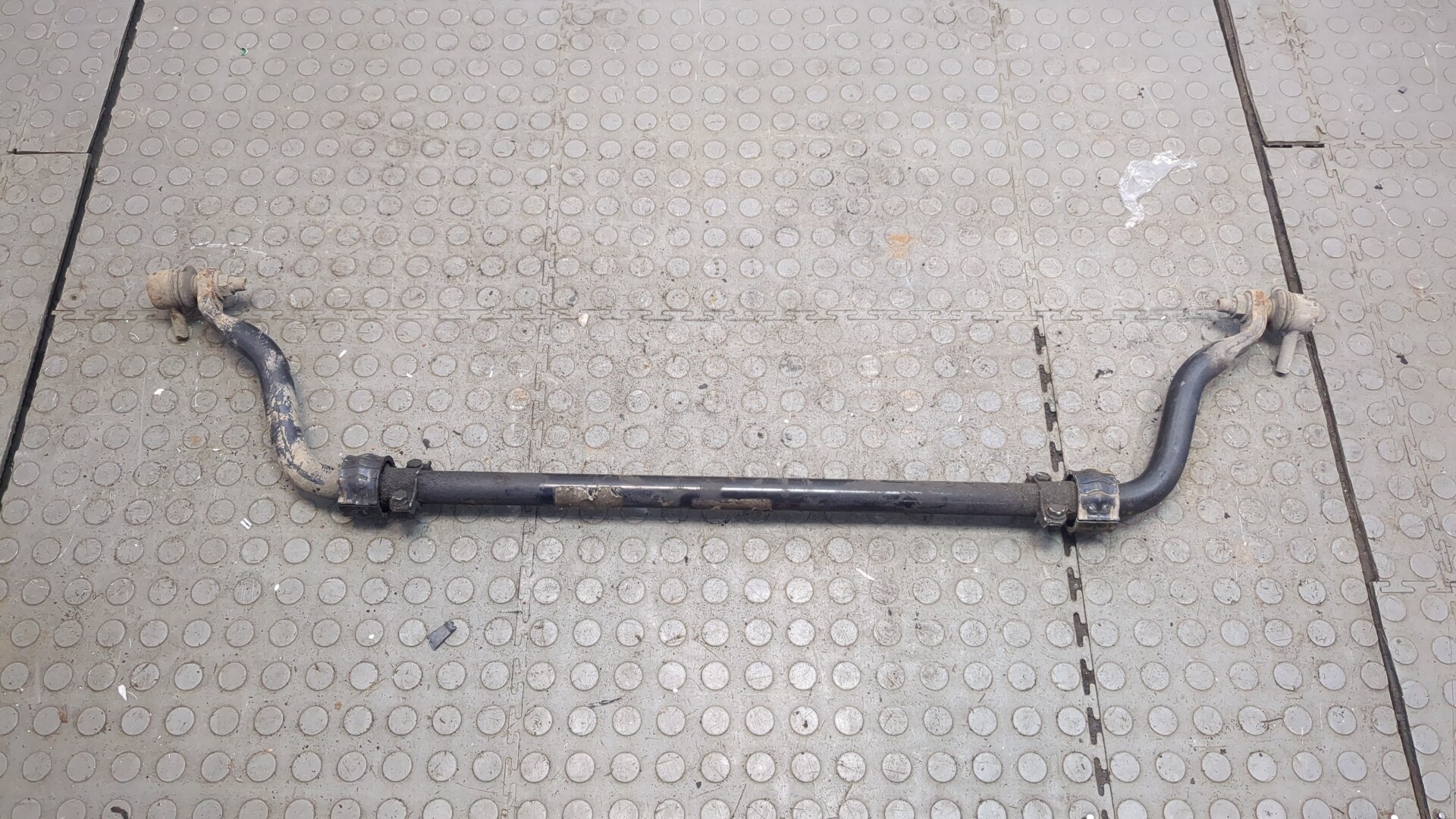 Стабилизатор передний