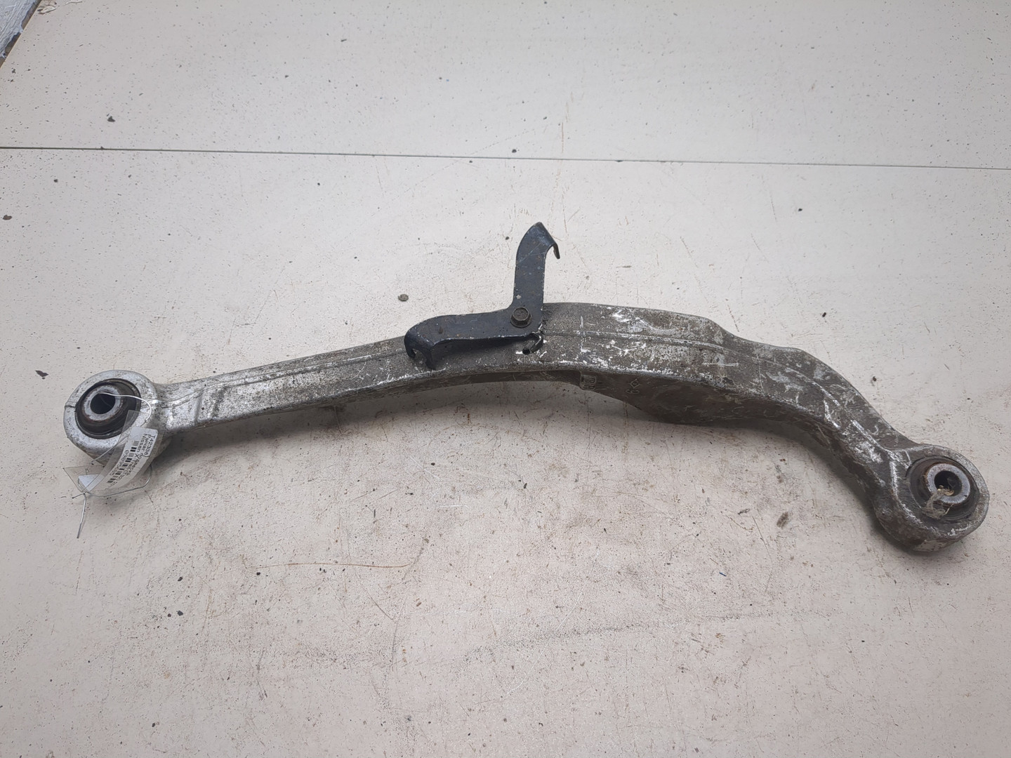 Рычаг задний правый