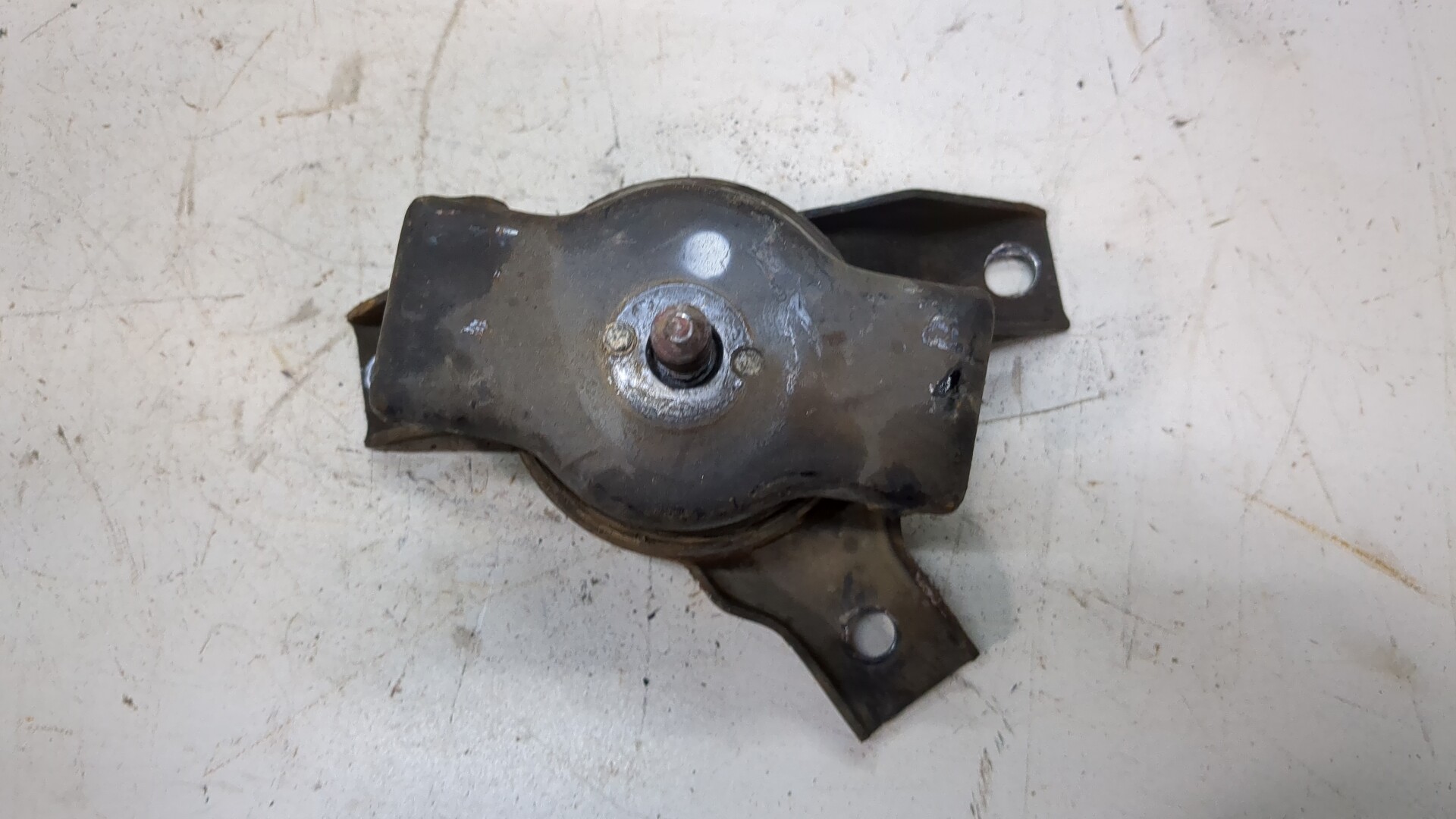 Опора двигателя