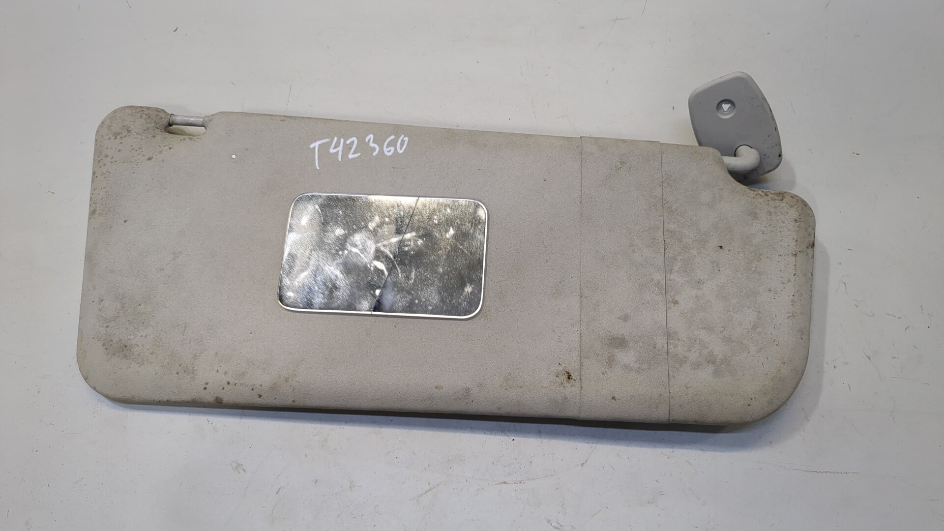 Козырек солнцезащитный