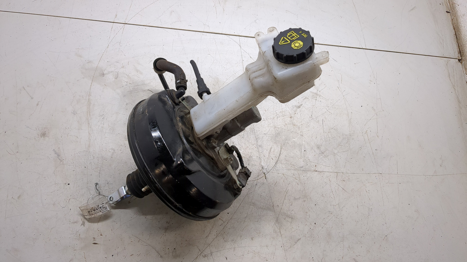 Цилиндр тормозной главный