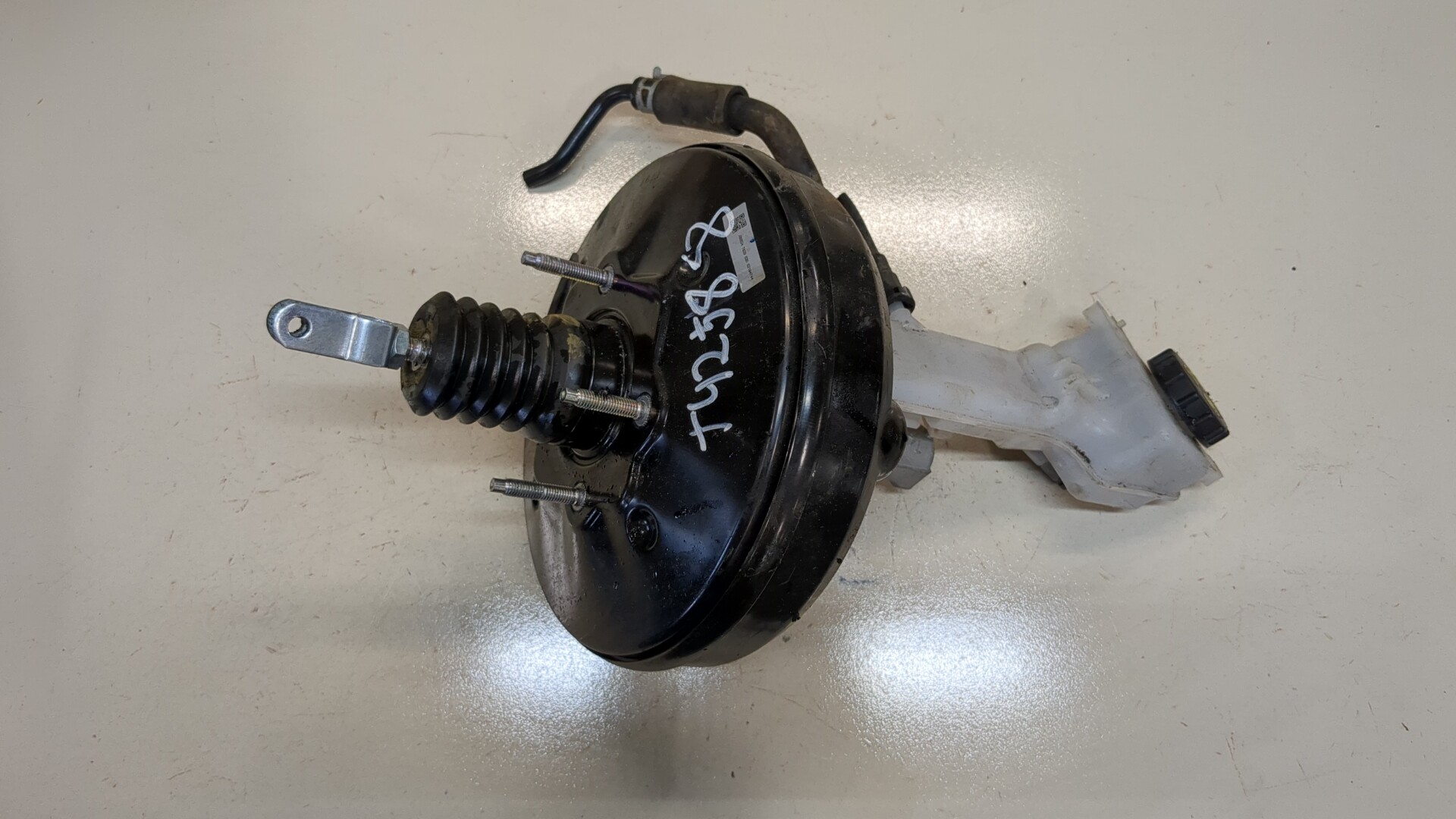 Цилиндр тормозной главный