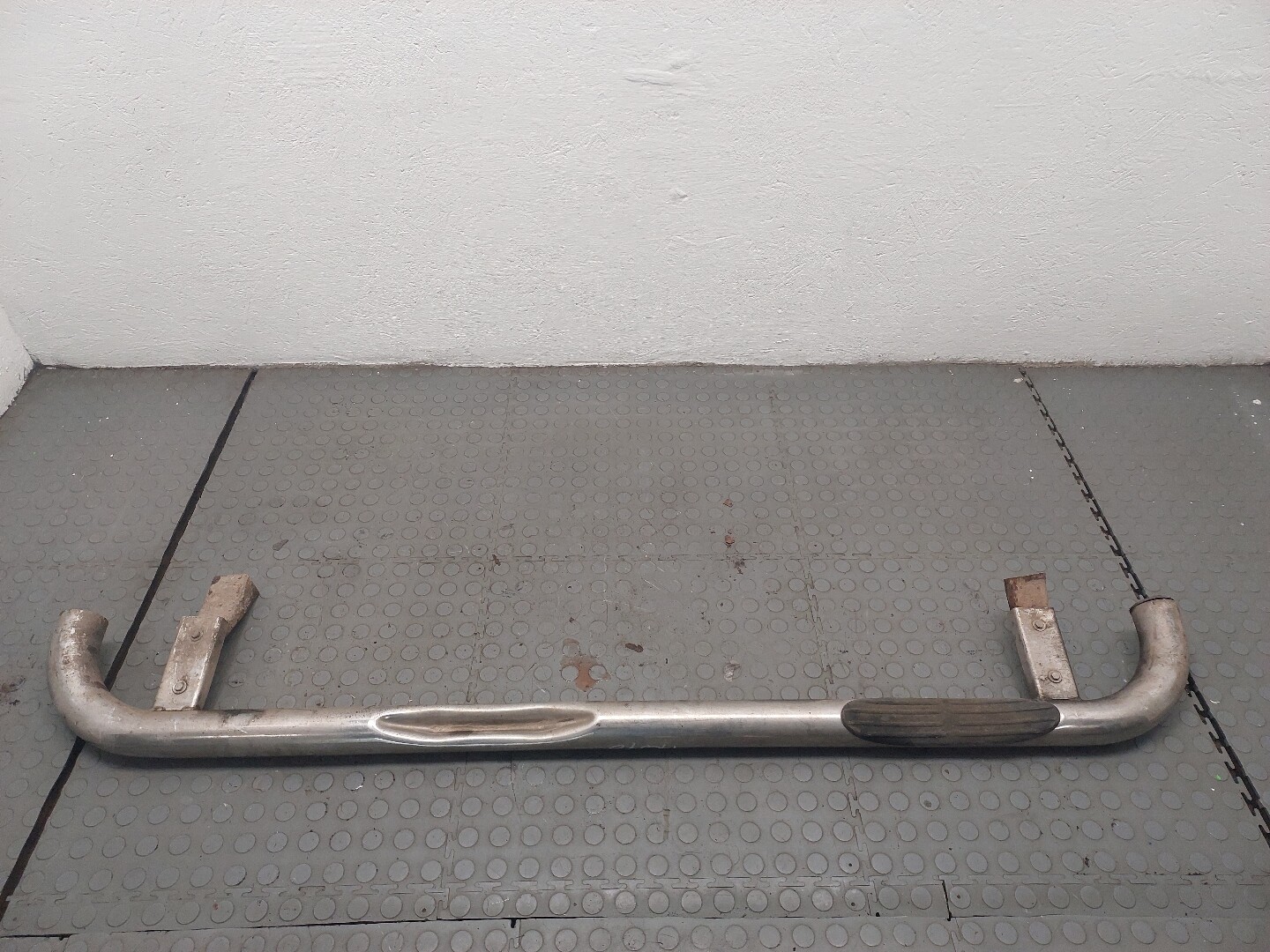 Подножка левая