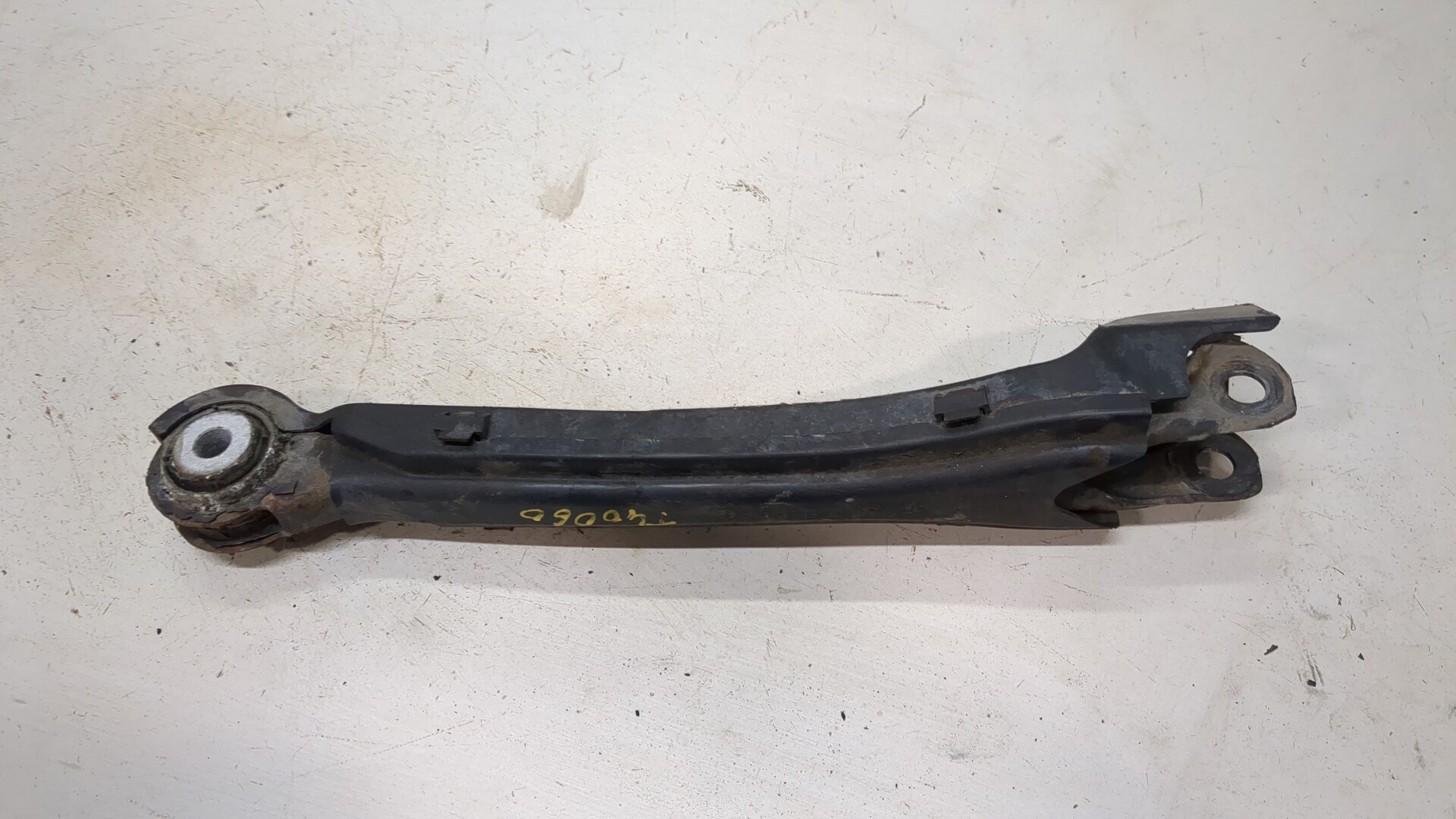 Рычаг задний