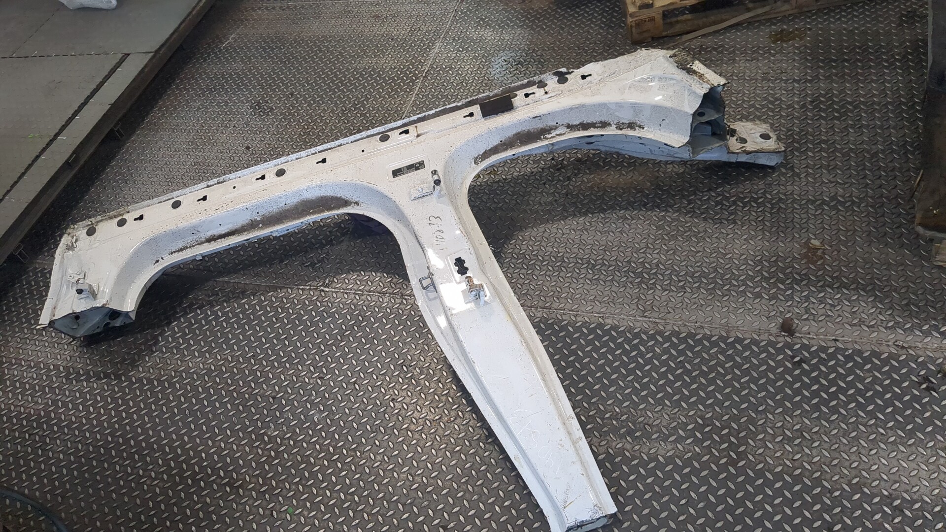 Порог правый