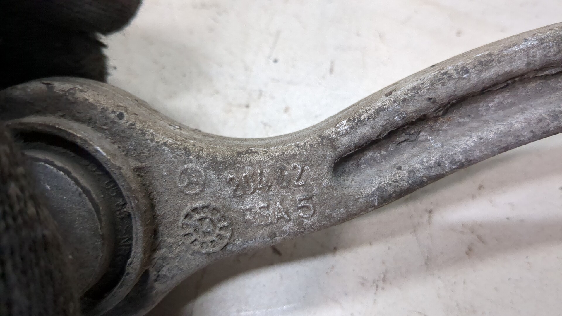 Рычаг задний