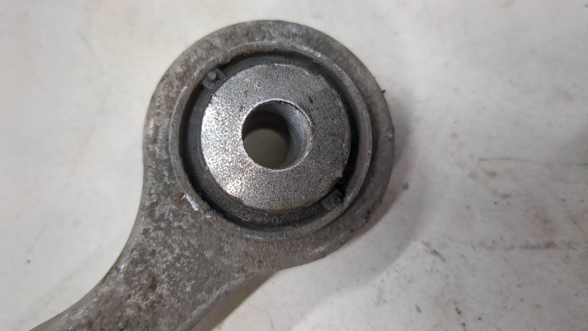 Рычаг задний