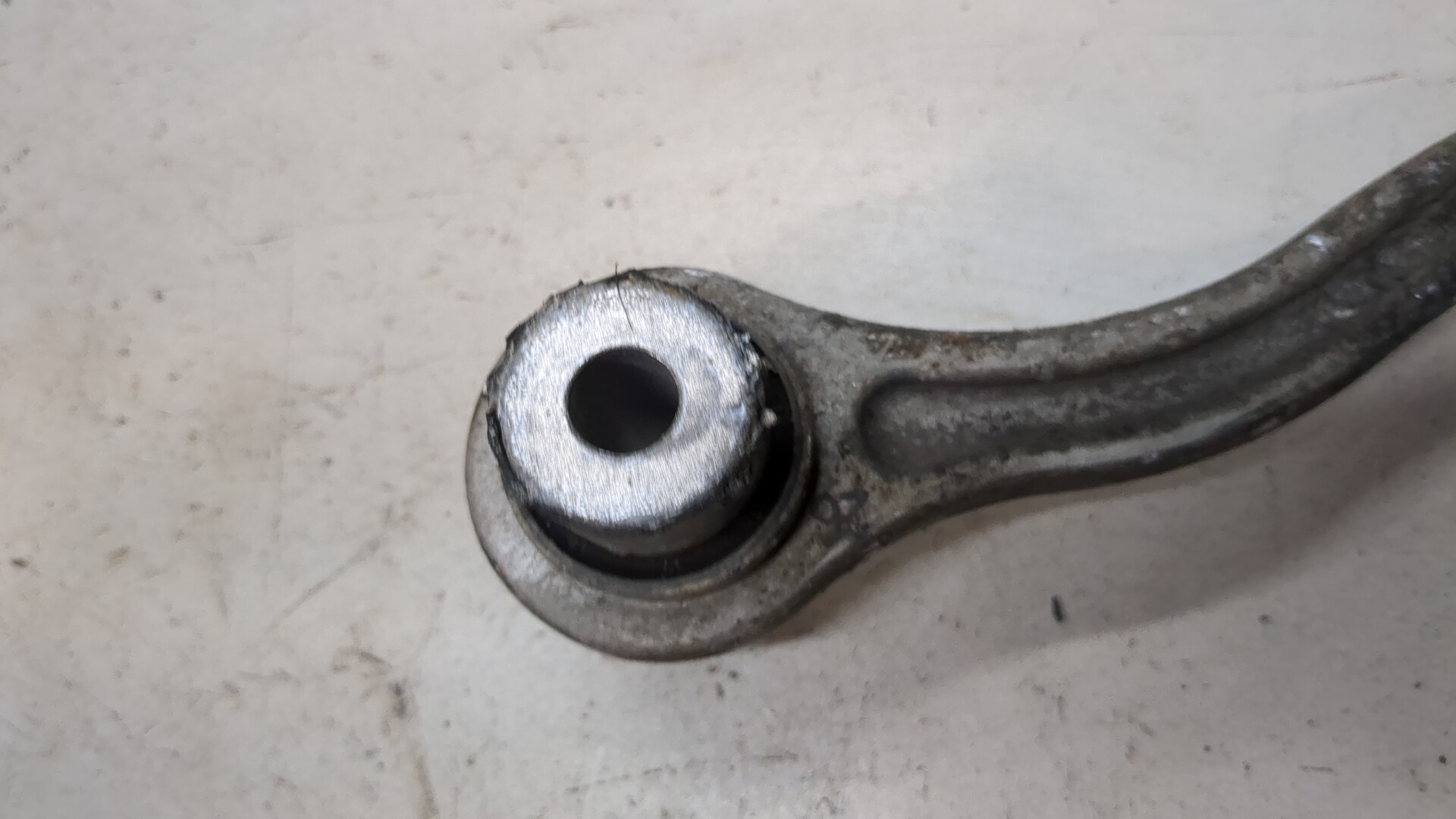 Рычаг задний