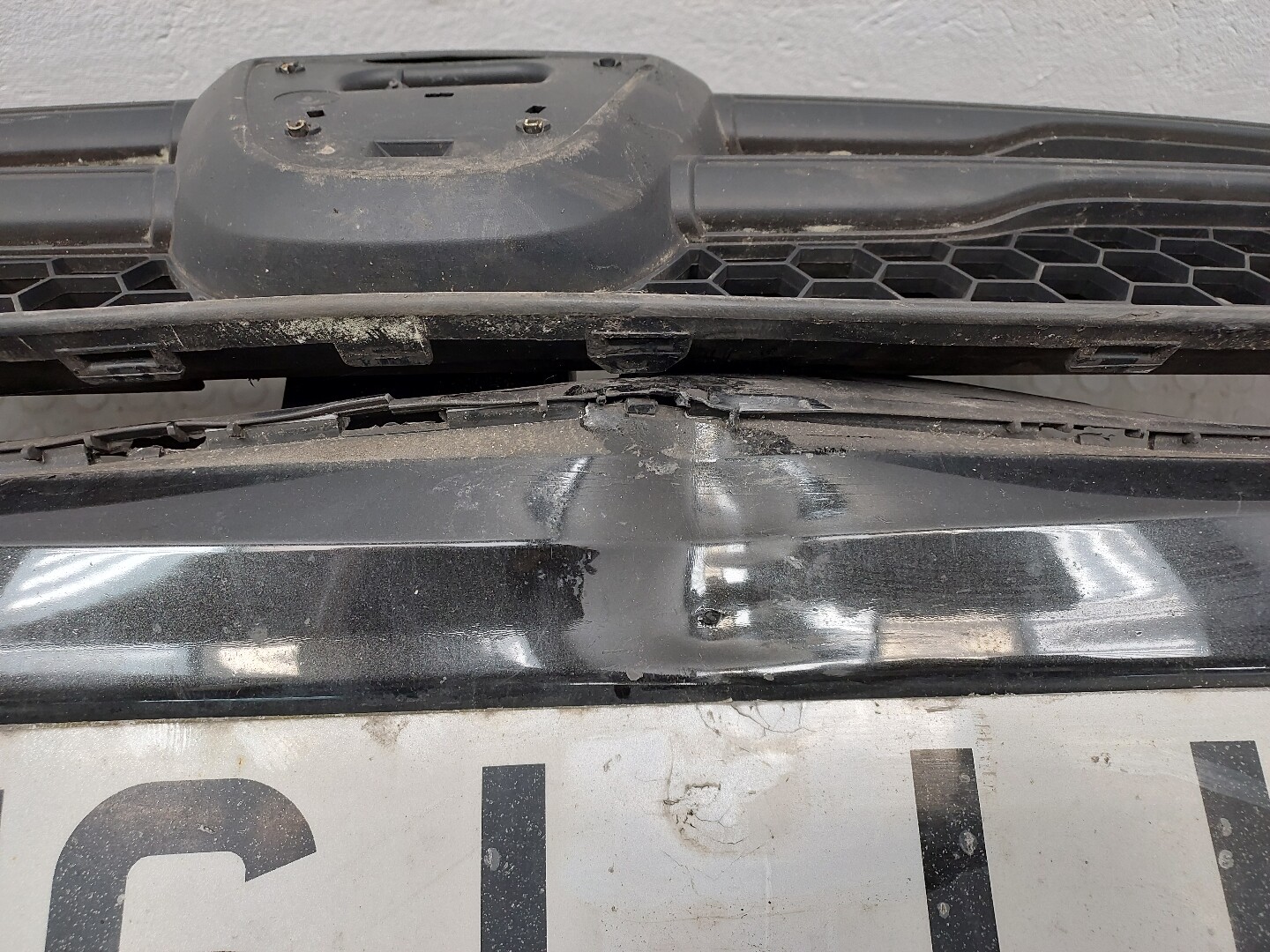 Бампер передний