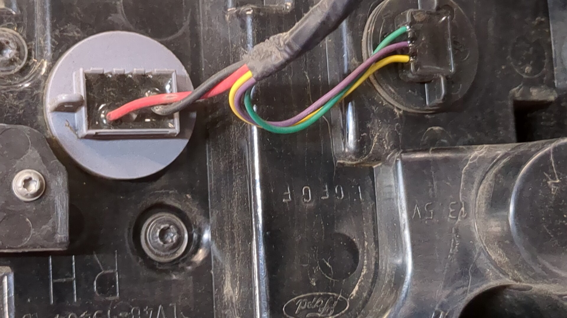 Фонарь задний правый