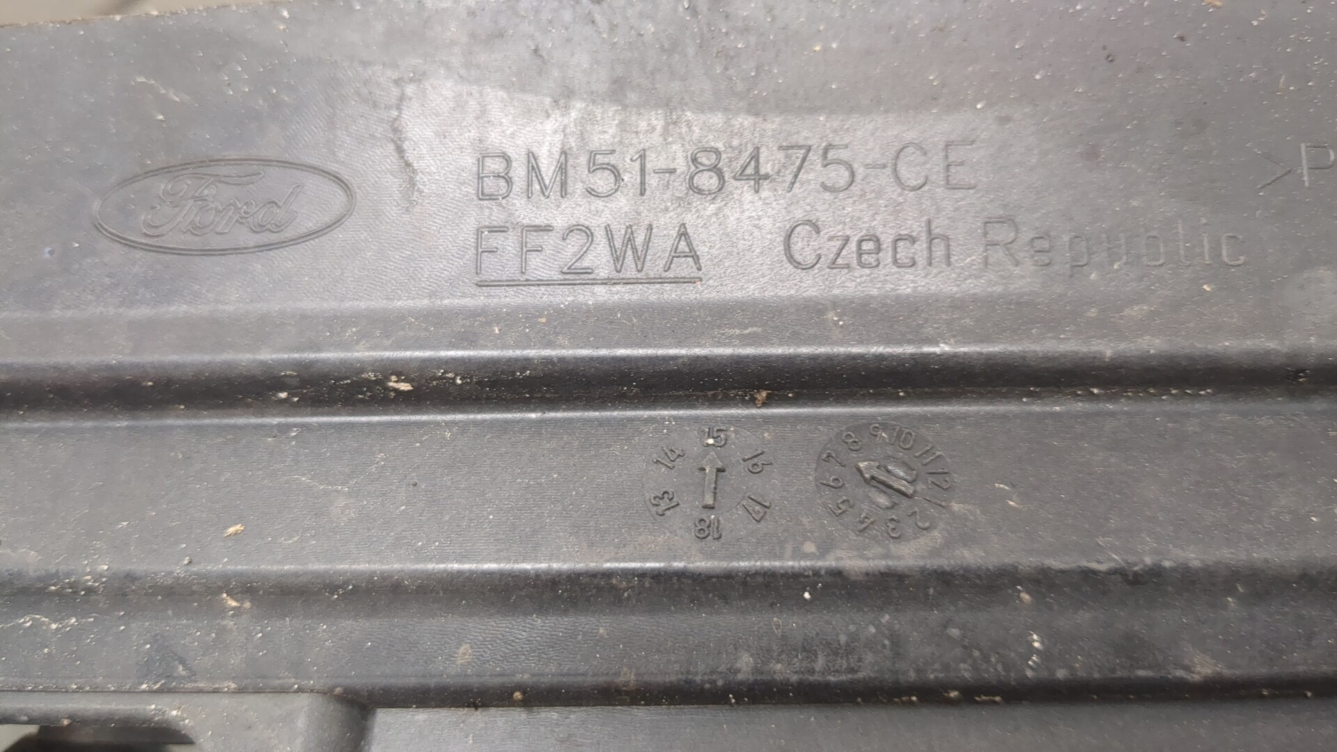 Жалюзи (воздуховод) бампера переднего