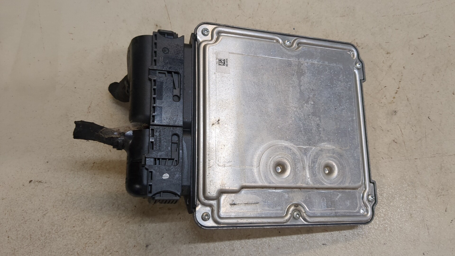 Блок управления двигателем