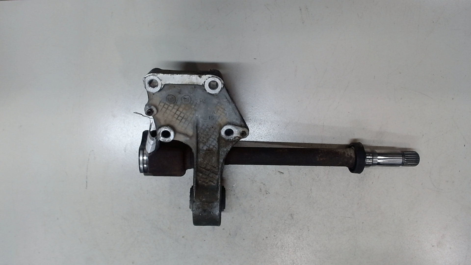 Полуось передняя правая