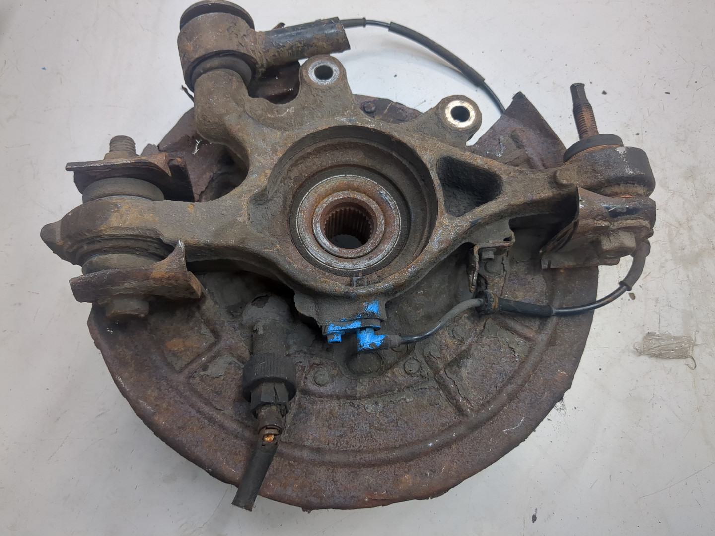 Кулак поворотный задний левый