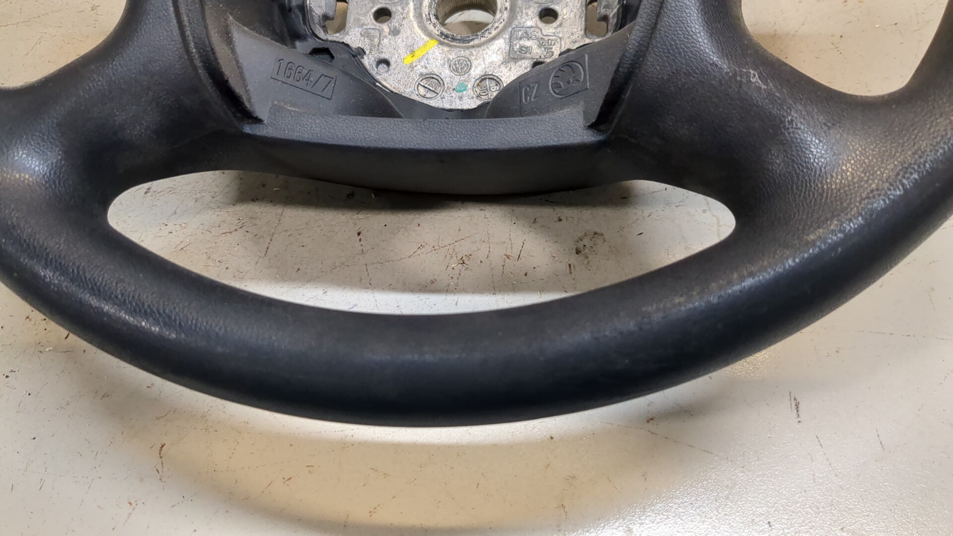 Рулевое колесо (руль)