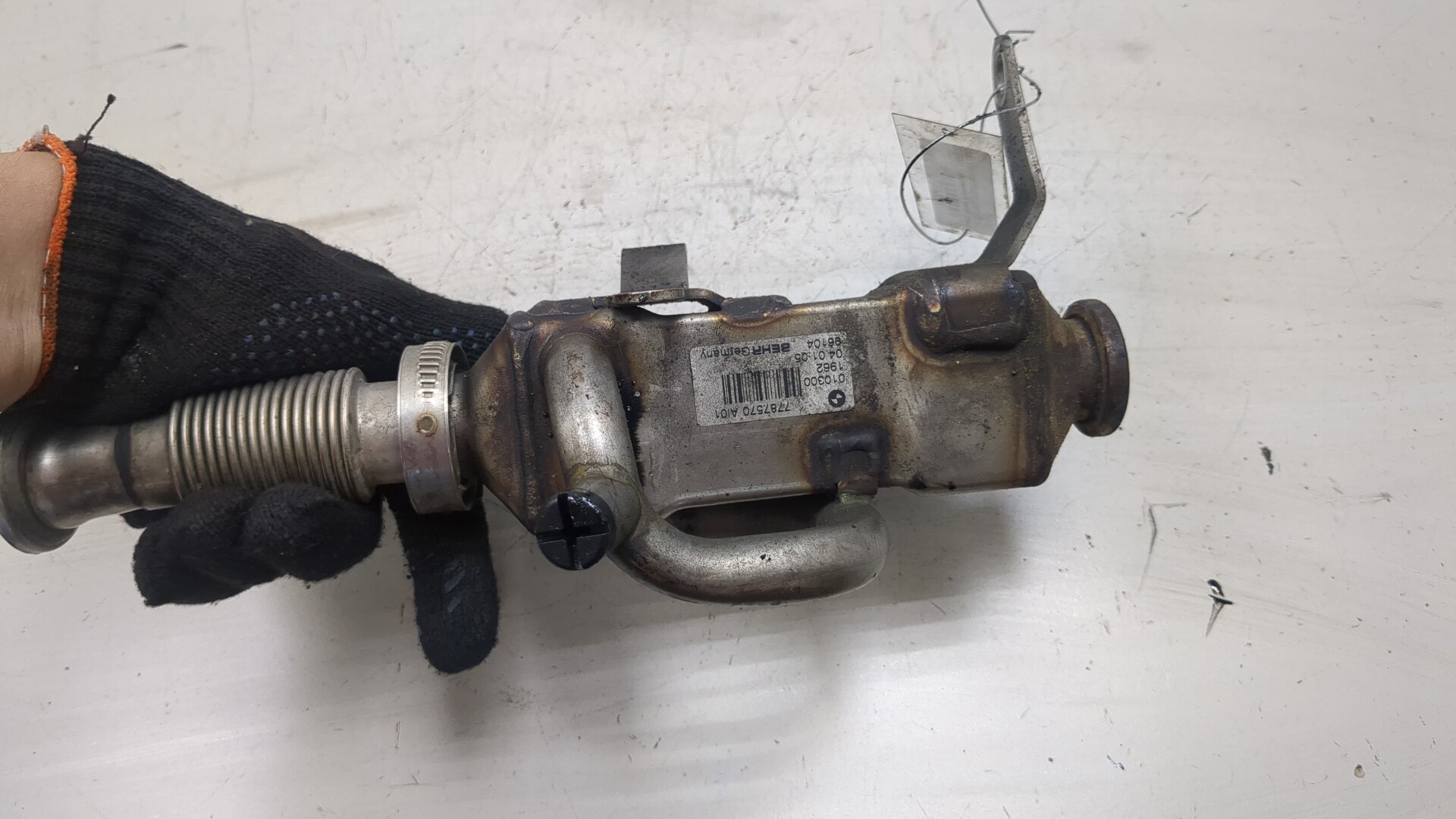 Тройник вентиляции картерных газов