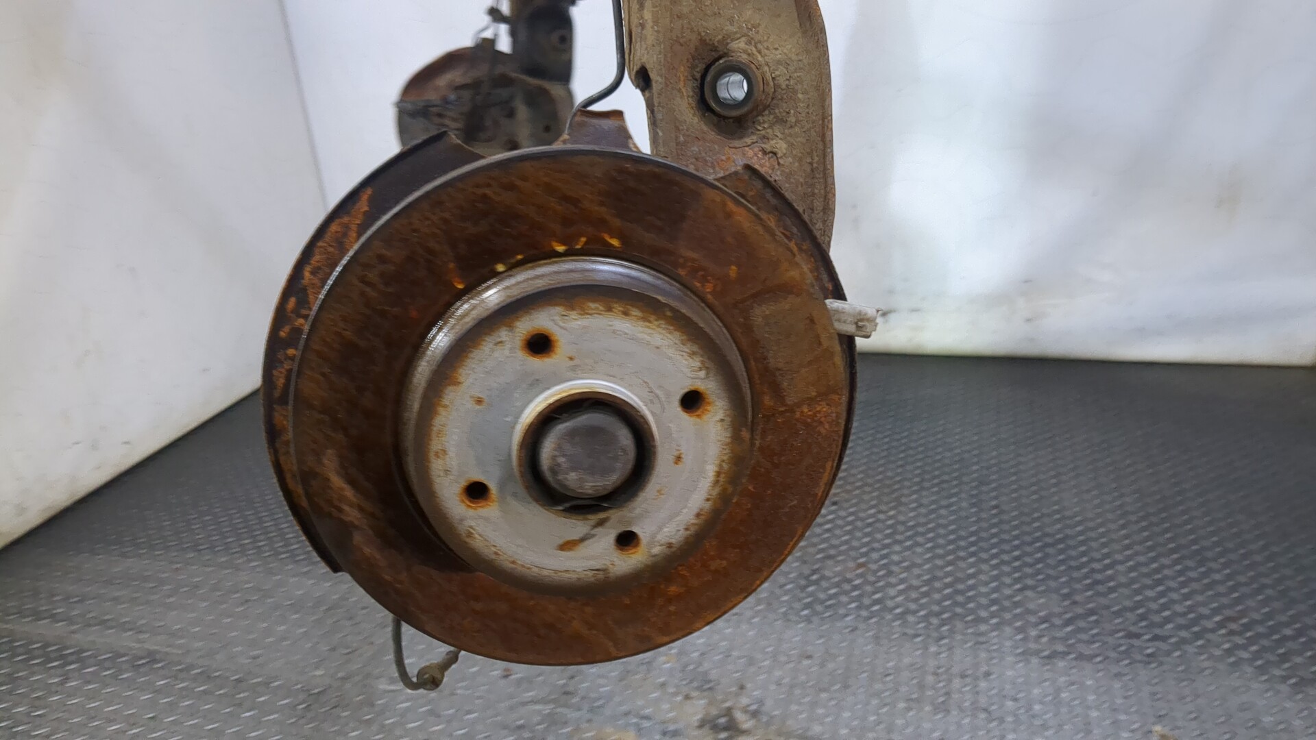 Балка задняя