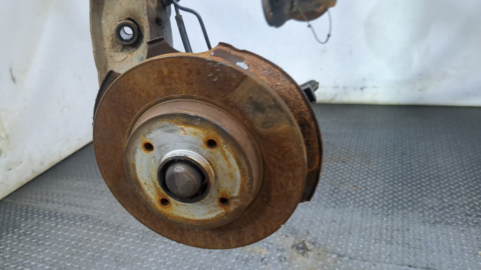 Балка задняя