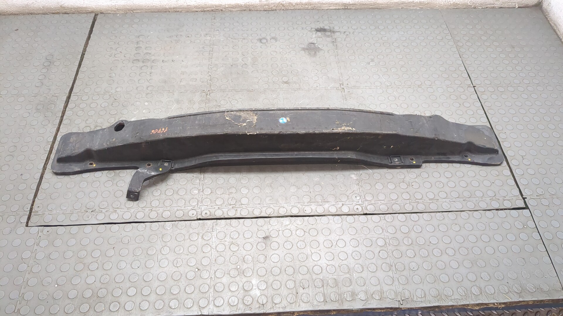 Усилитель заднего бампера