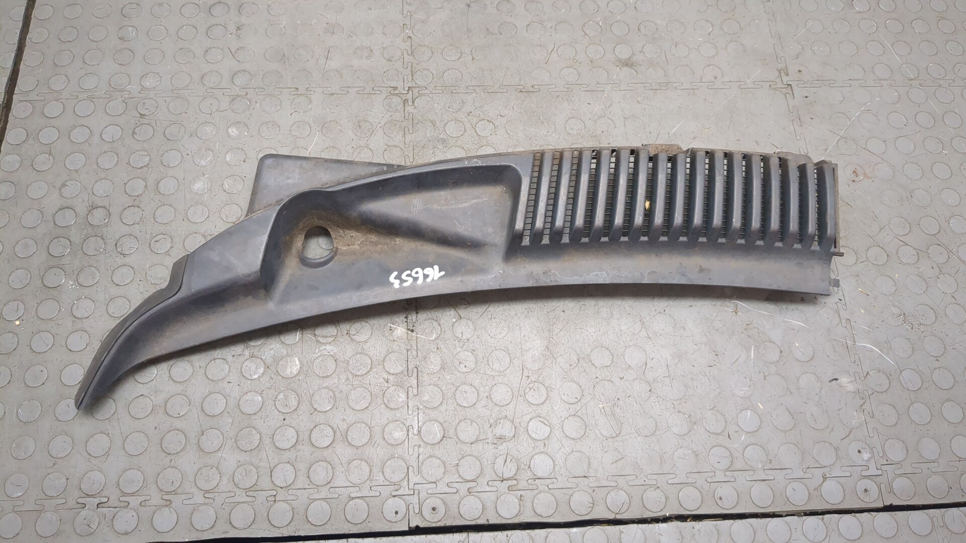 Решетка стеклоочистителей (Жабо)