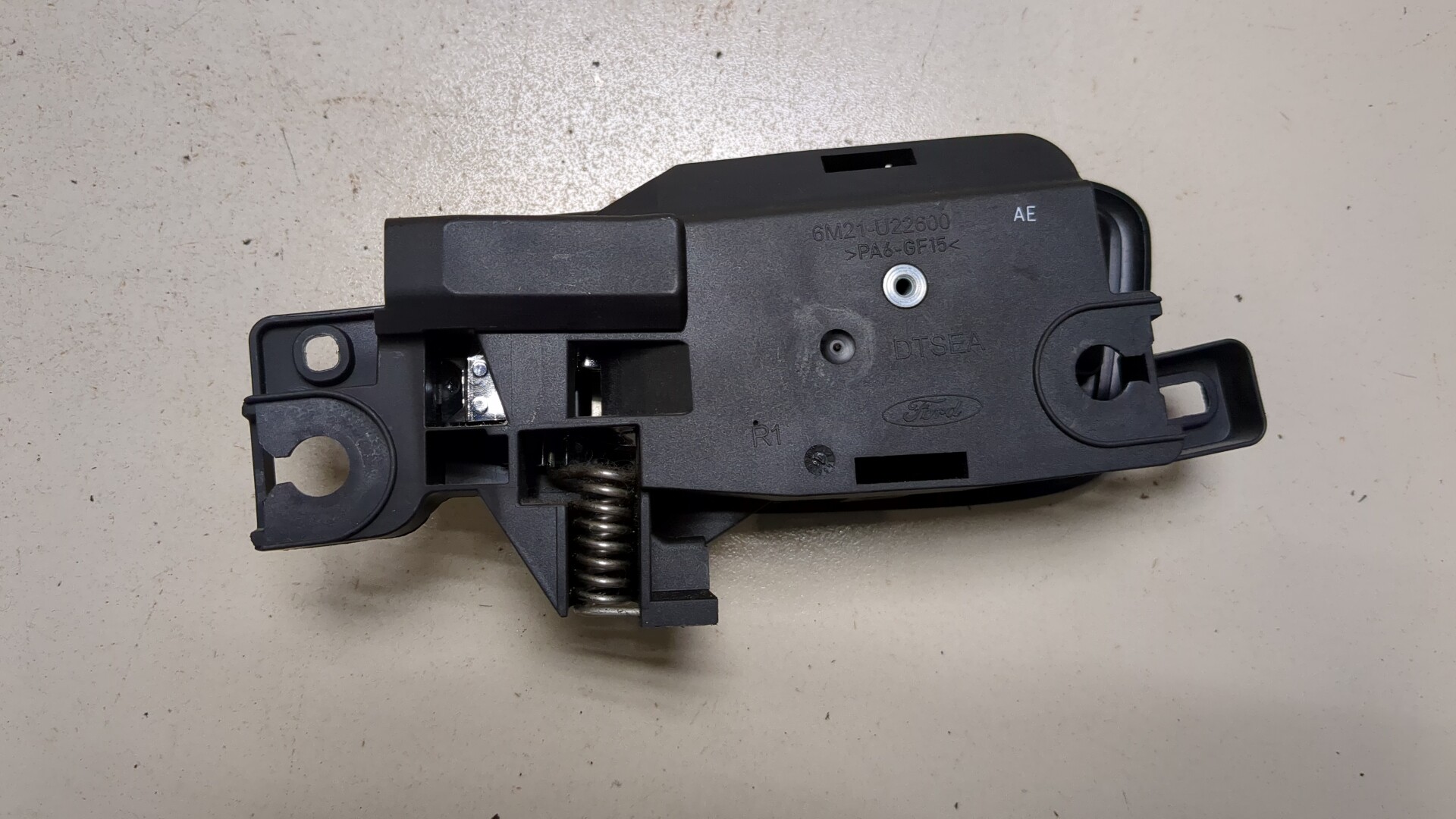 Ручка двери передней внутренняя правая