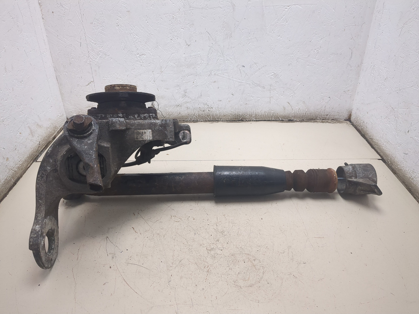 Кулак поворотный задний правый