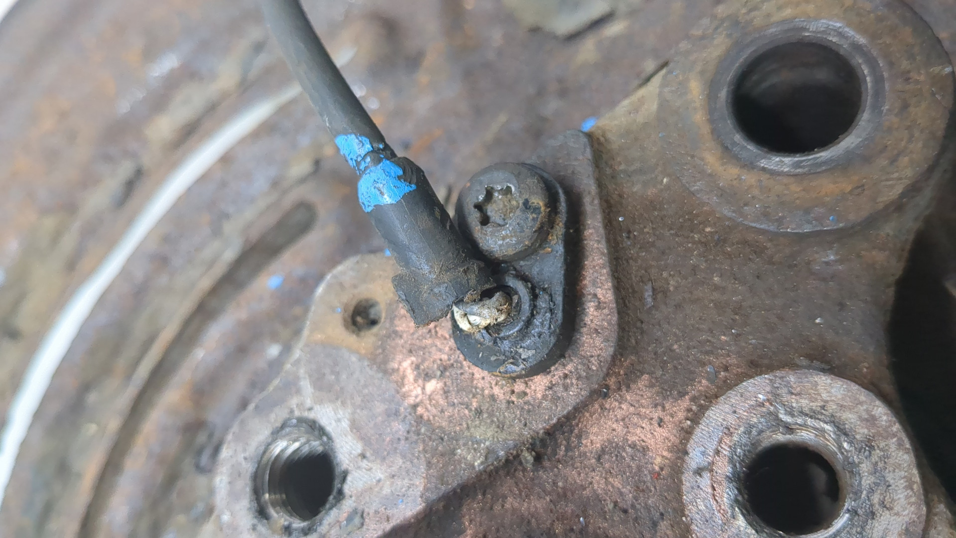 Кулак поворотный задний правый