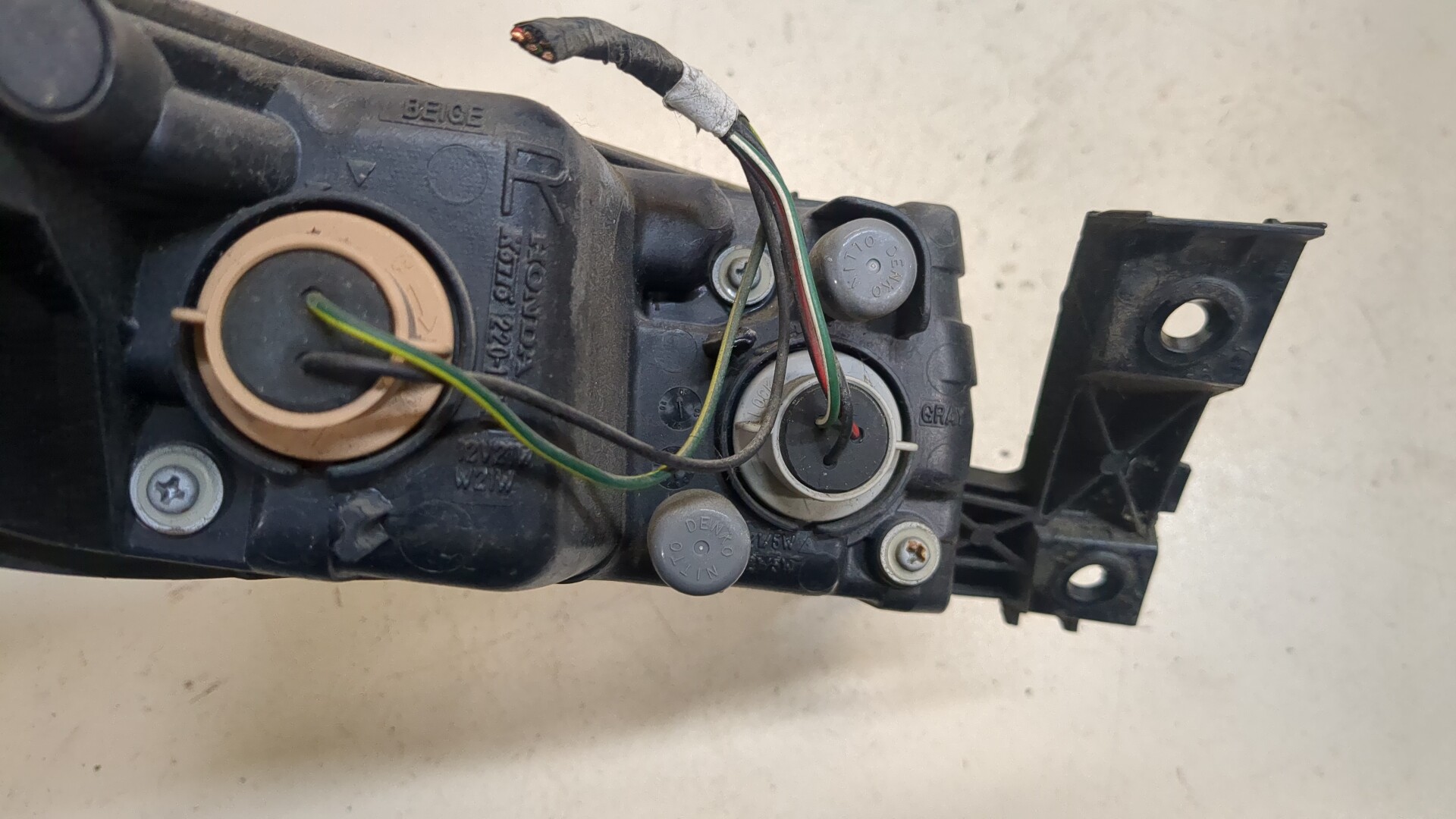 Фонарь задний правый