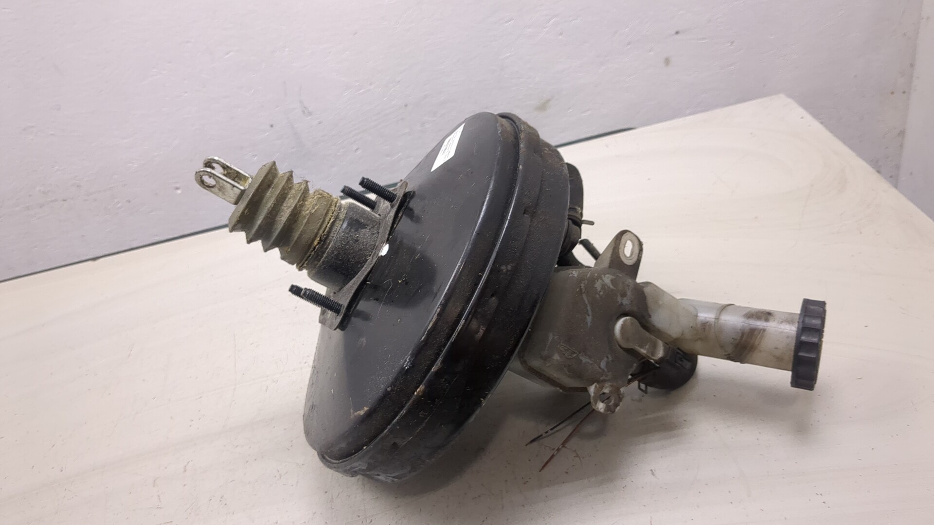 Цилиндр тормозной главный