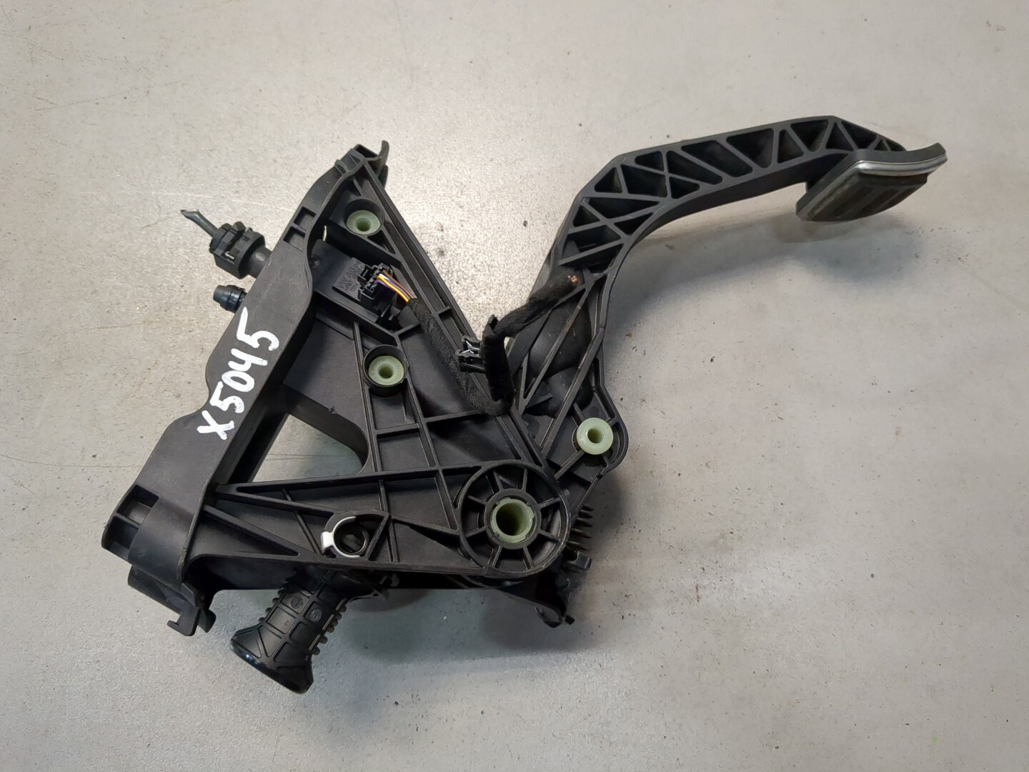 Педаль сцепления