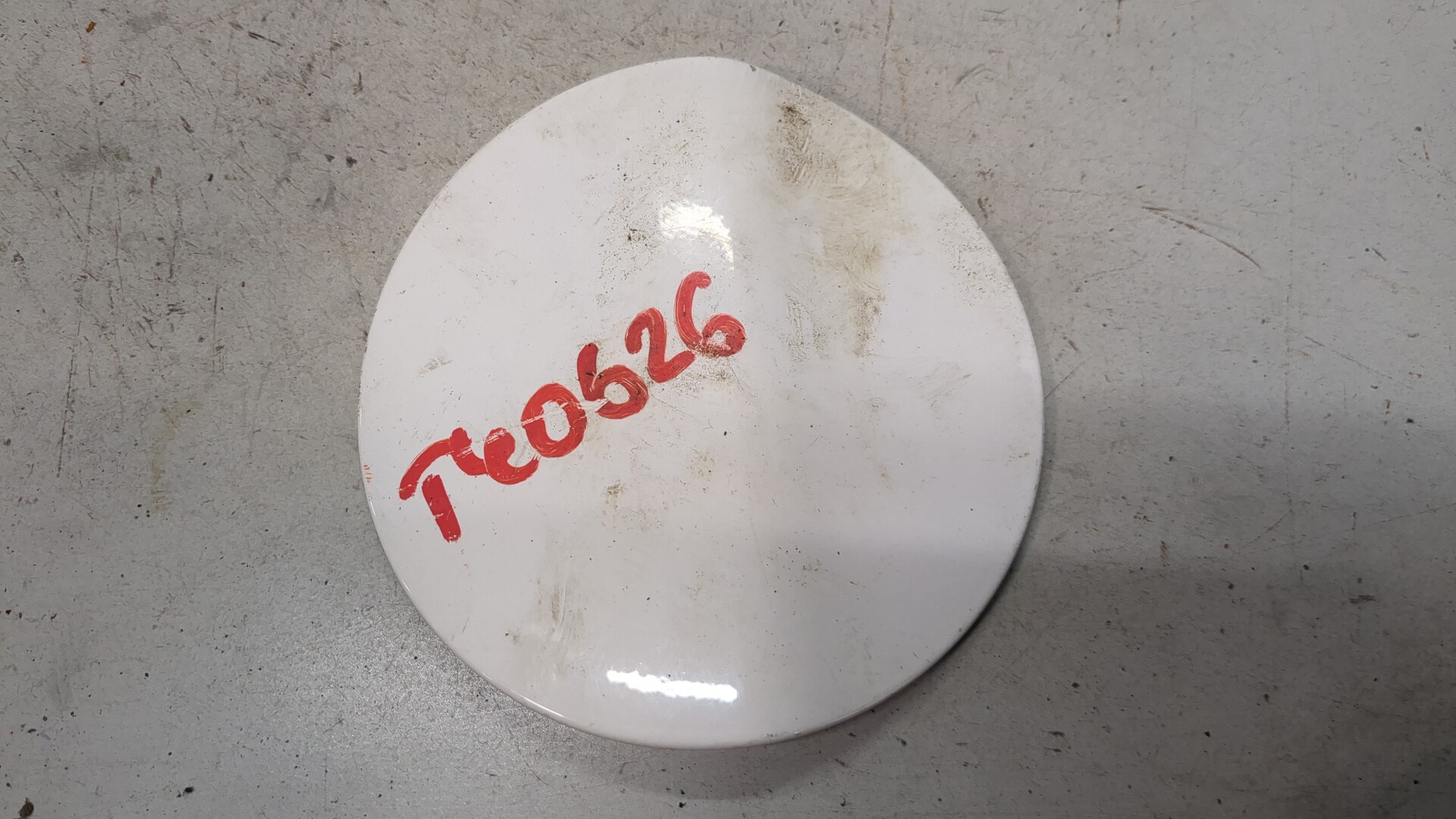 Лючок бензобака