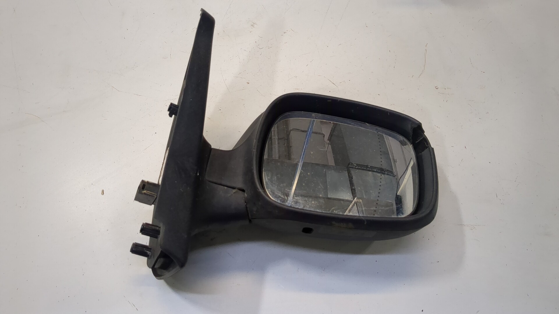 Зеркало правое электрическое